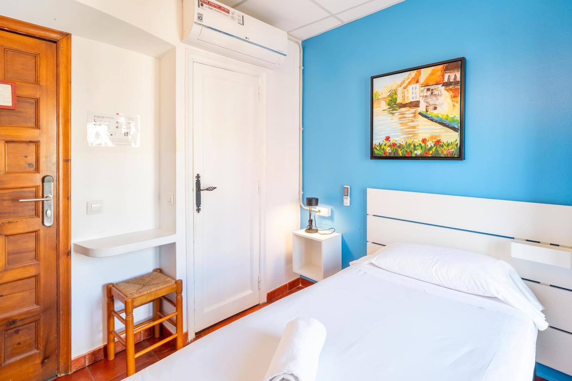 Guest house Forum